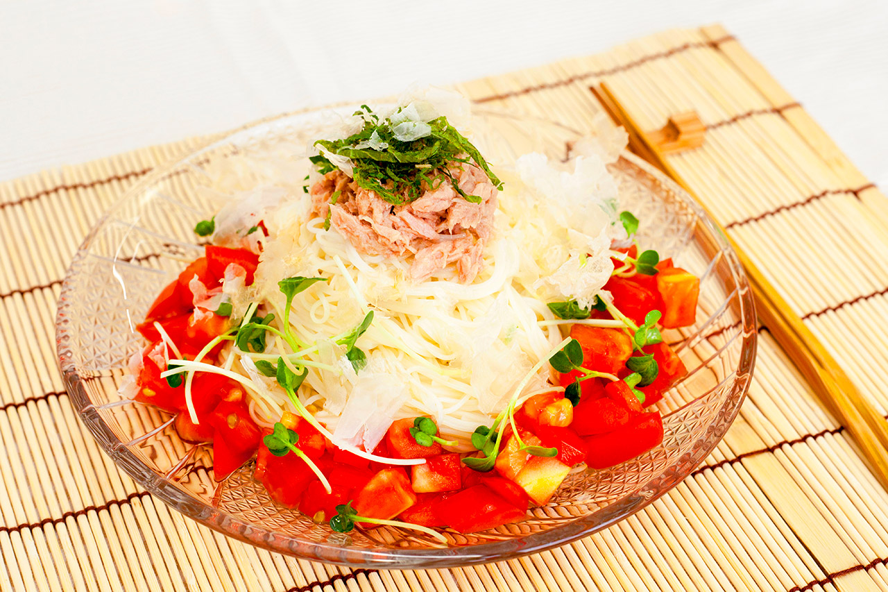 ツナとトマトのぶっかけそうめん マルヱ醤油